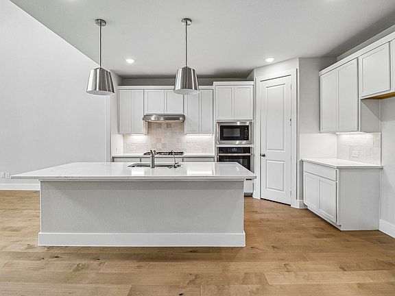 2nd image of 6340 Simone Ave