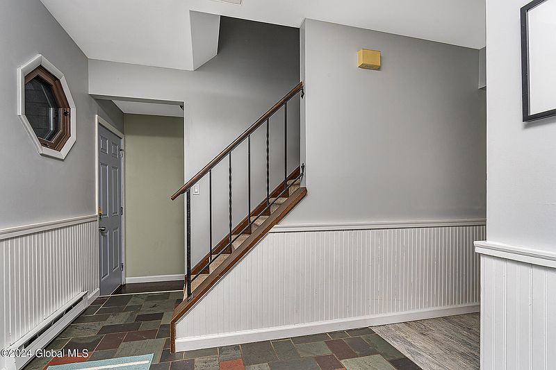 4th image of 318 Ridgewood Circle