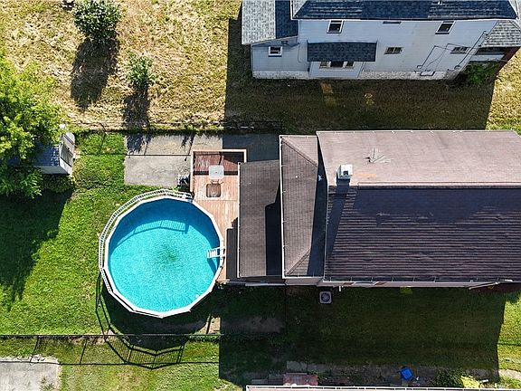 4th image of 703 E Long Ave