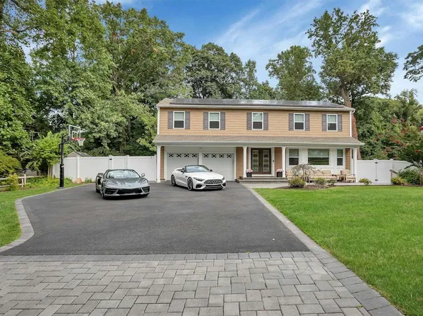 6 Essex Drive, Northport, NY 11768