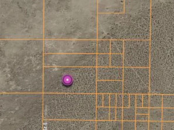 E M #8, Palmdale, CA 93552