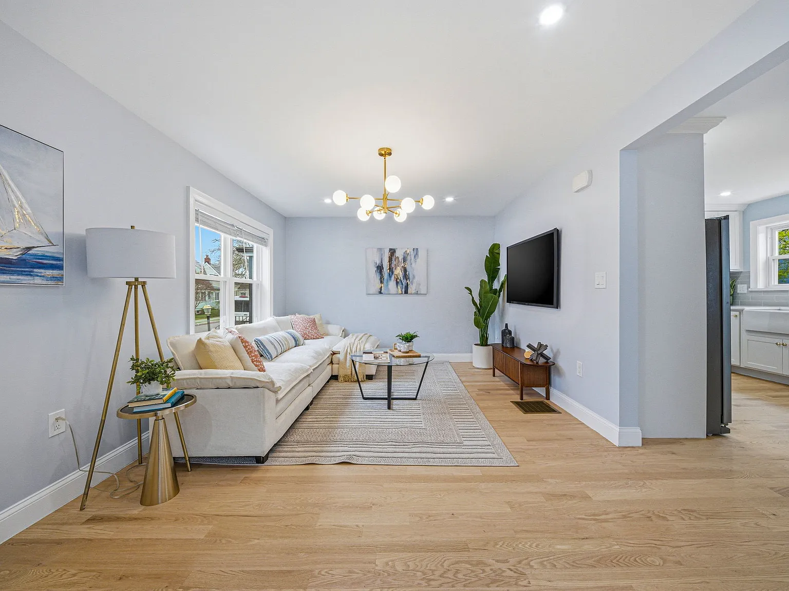 3 bed, 1130 sqft, $3,400 — Photo 4