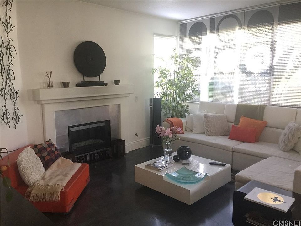 2nd image of 25849 Wordsworth Ln