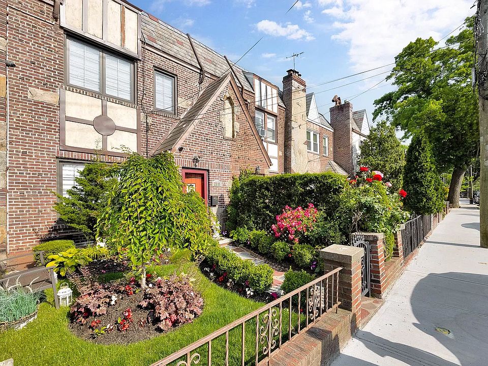 2111 146th St, Flushing, NY 11357 Zillow