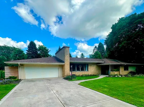 1801 Kingsbury Ave, La Porte, IN 46350