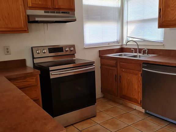 4th image of 1214 E Bowie Ave