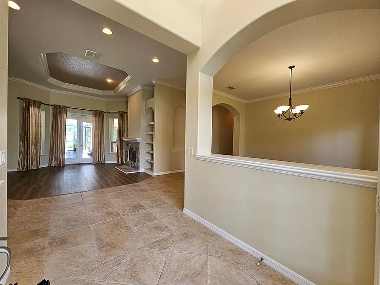1107 Oxbridge Dr — Photo 28