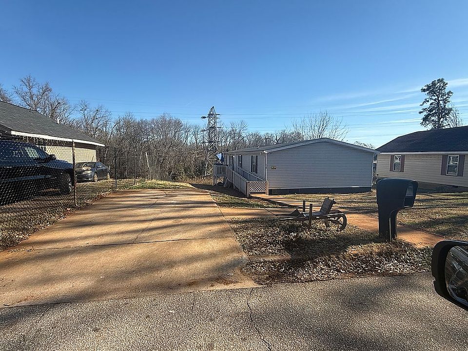 2nd image of 110 Odom Cir