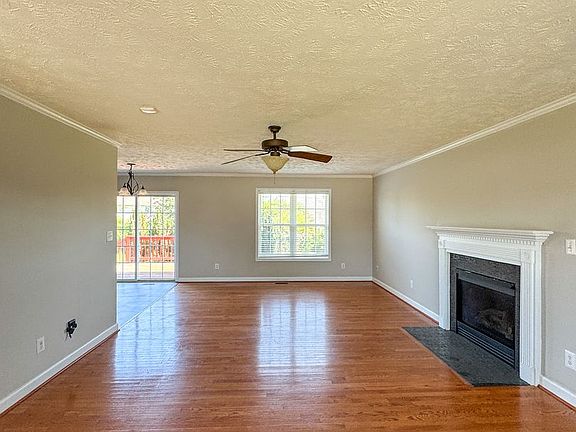 5th image of 95 Gloucester Ct