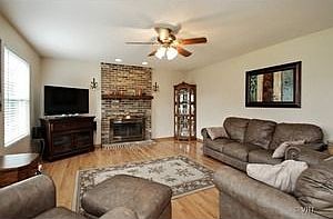 5th image of 676 N Auburn Ln