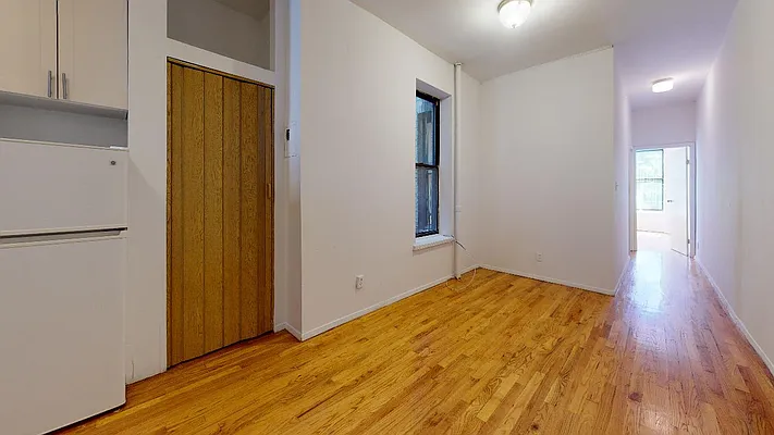 Rented by Bond New York | media 26