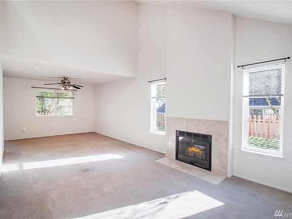 4th image of 1308 NW Slate Ln Unit 104
