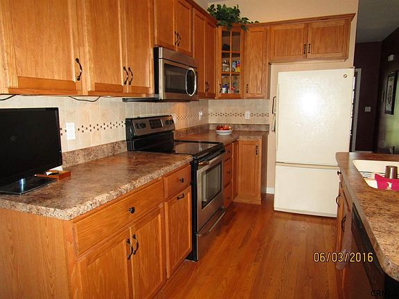 5th image of 26 Guiliana Cir