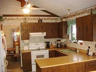 5th image of 19516 Westwood Dr