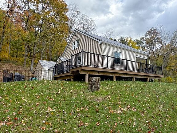 2nd image of 452 Clark Hollow Rd