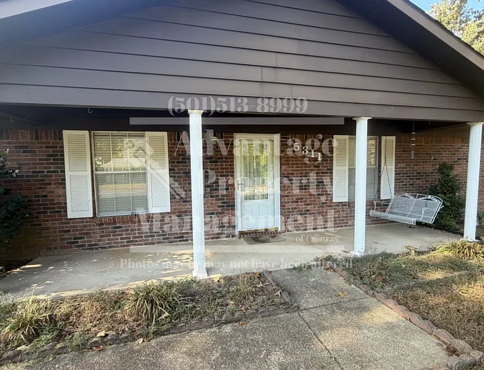 3 bed, 2.0 bath, 1651 sqft, $2,100 — Photo 2