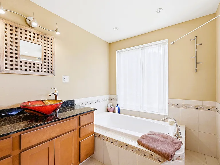 6060 Kilimanjaro Dr — Photo 10