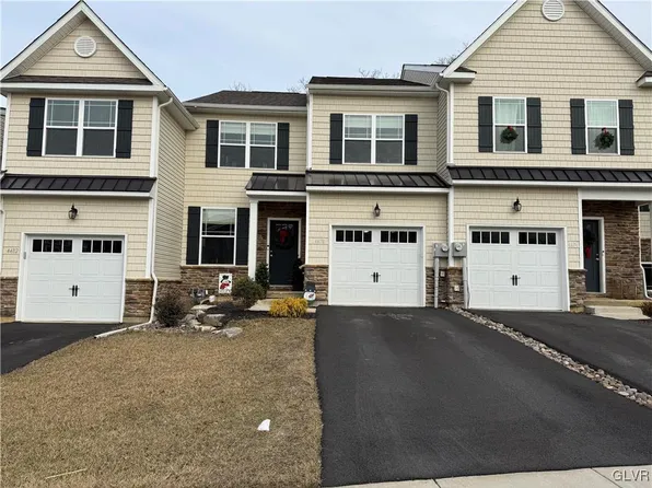 4478 Benjamin Ct, Emmaus, PA 18049