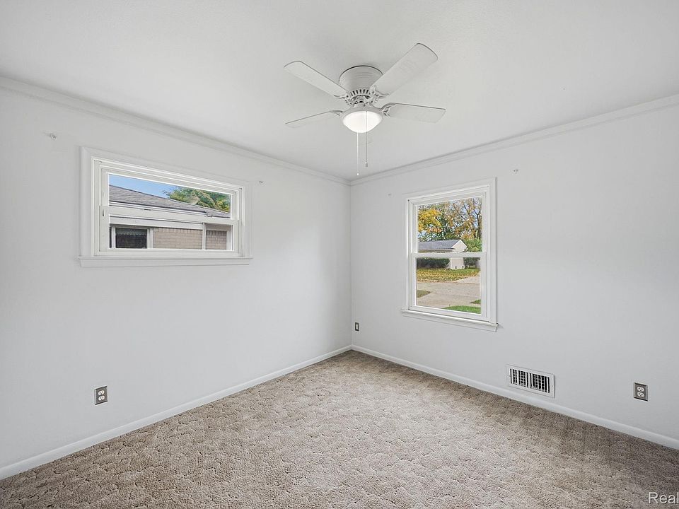 9293 Virginia St, photo 13