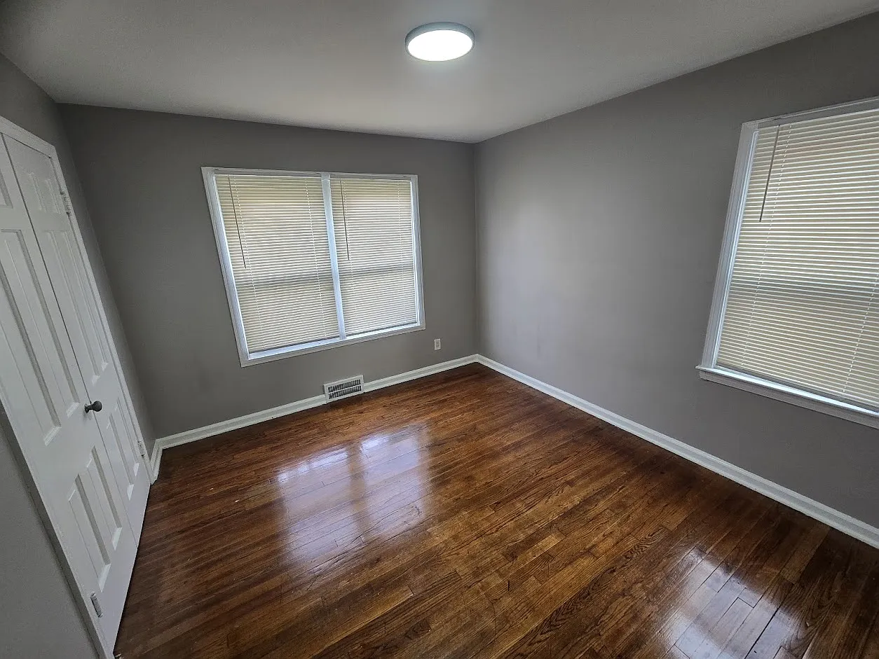 3 bed, 1042 sqft, $1,450 — Photo 4