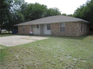 608 S Main St, Aubrey, TX 76227