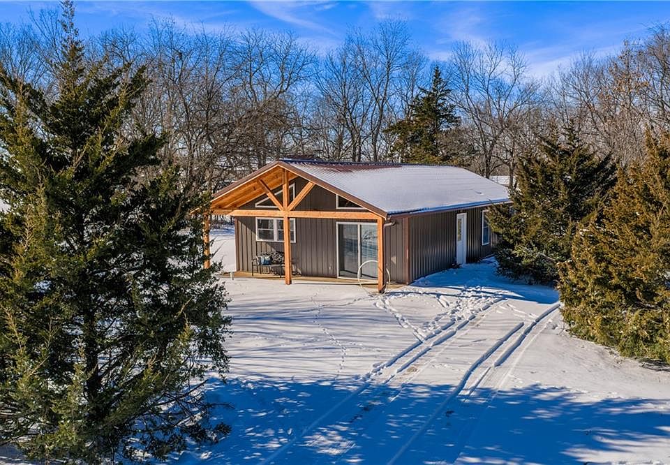 1st image of 182 Kansas Dr