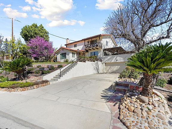 4th image of 616 Magnolia Ave