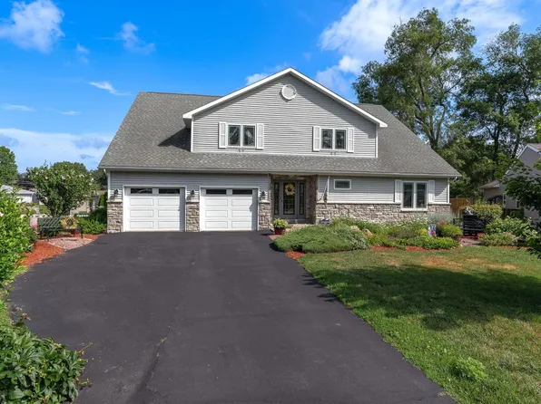 11068 N Quiet Water Cir, Monticello, IN 47960