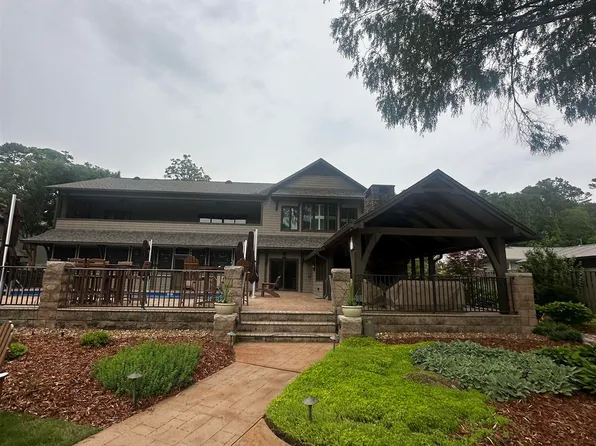 3921 Morrow St, Guntersville, AL 35976