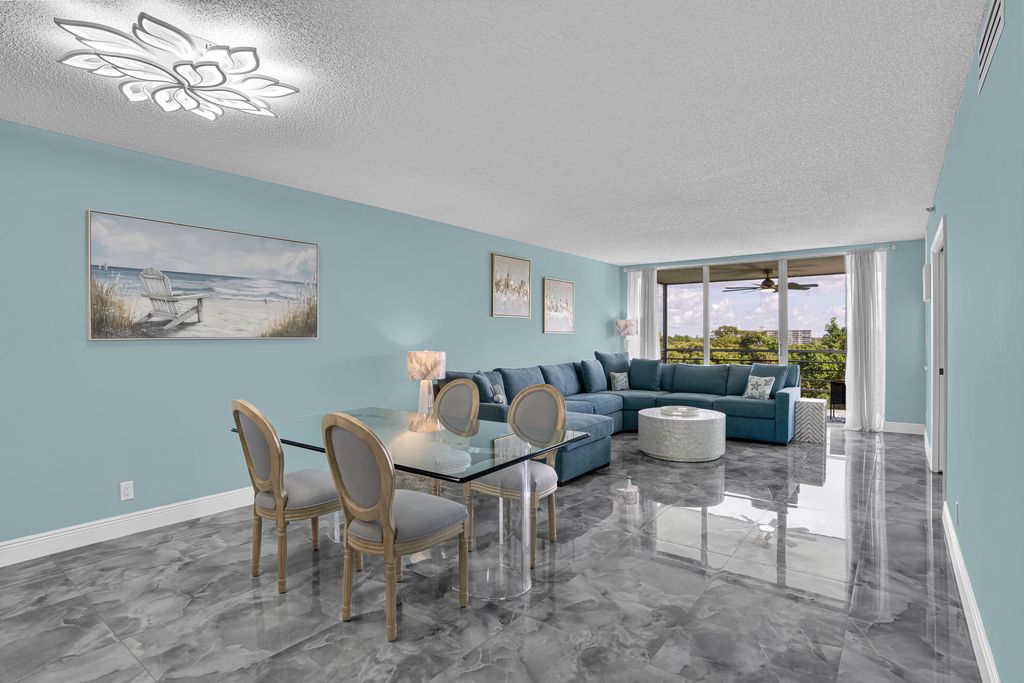 4015 W Palm Aire Dr APT 704, photo 4