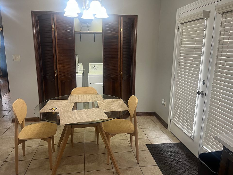 Dining Room Table w/laundry area