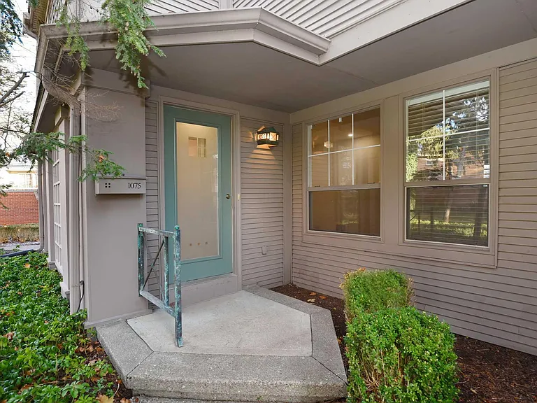 1075 N Old Woodward Ave — Photo 3