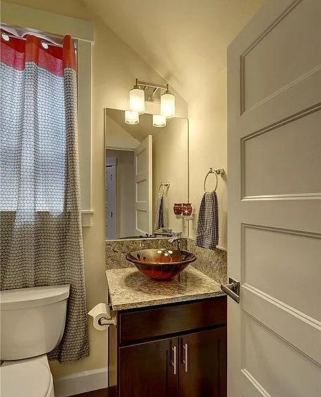 powder room