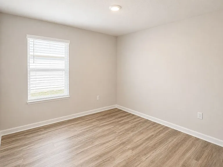 6457 Firefly Dr — Photo 5