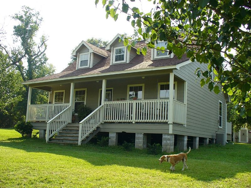 1st image of 551 Woods Ln