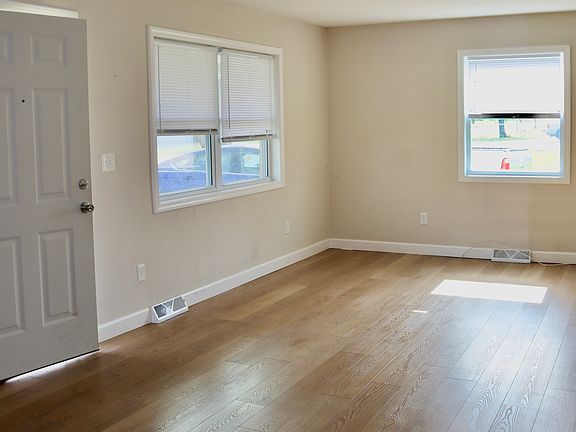 2nd image of 1915 Brownfield Rd #1