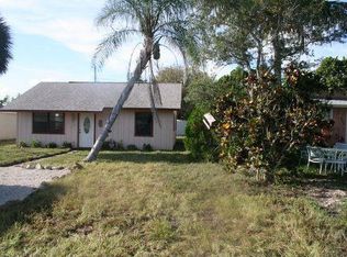 219 16th St SW, Vero Beach, FL 32962