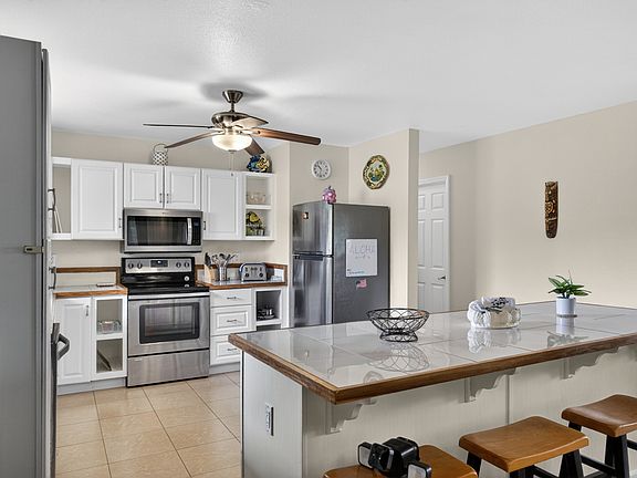 3rd image of 16-265 Ainaloa Blvd