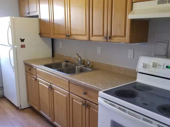 13789 Cedar Rd Unit 300, Cleveland, OH 44118