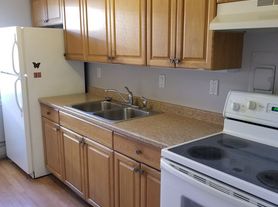 13789 Cedar Rd, Cleveland, OH