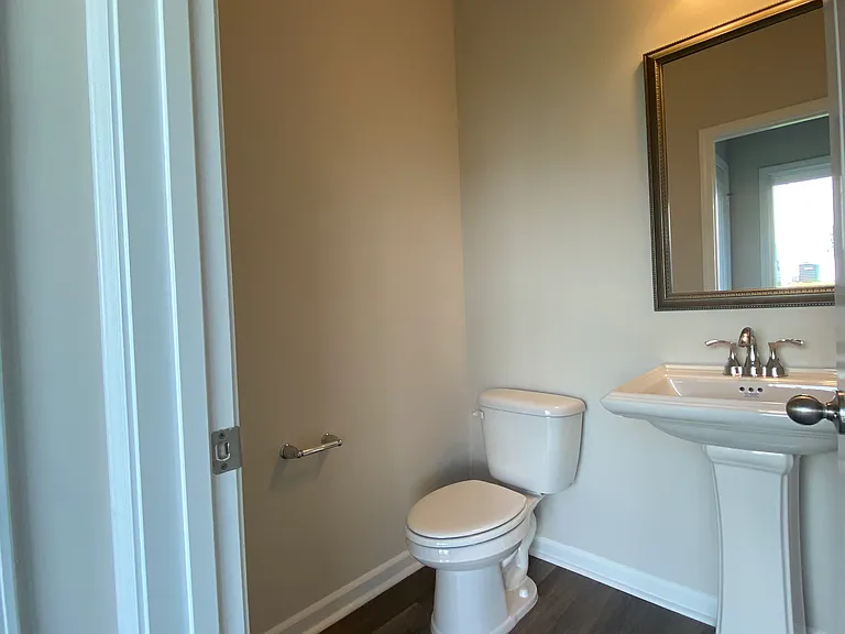 105 Lowland Dr — Photo 7