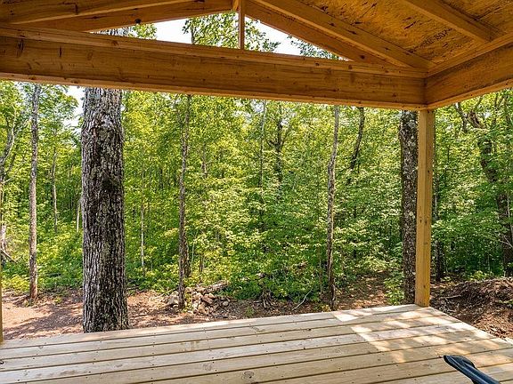 2nd image of 8271 Blackwoods Dr