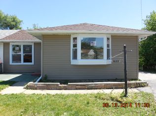 3218 Hendricks Rd, Robbins, IL 60472