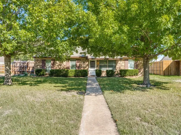 2166 Pueblo Dr, Garland, TX 75040