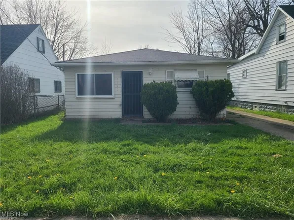 3892 E 143rd St, Cleveland, OH 44128