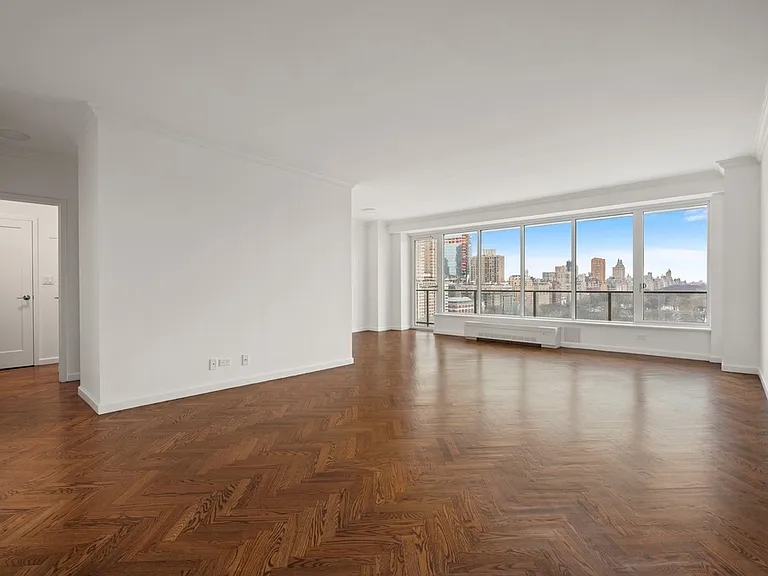 210 Central Park S #19B — Photo 4