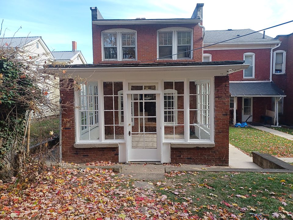 1st image of 360 Cottage St