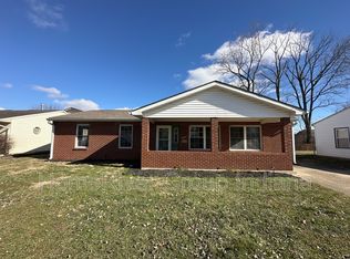 970 Edgewood Dr, Mooresville, IN