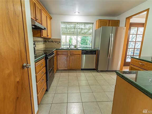 5th image of 10304 NE 122nd St