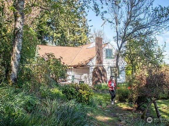 3rd image of 1516 S Scheuber Road